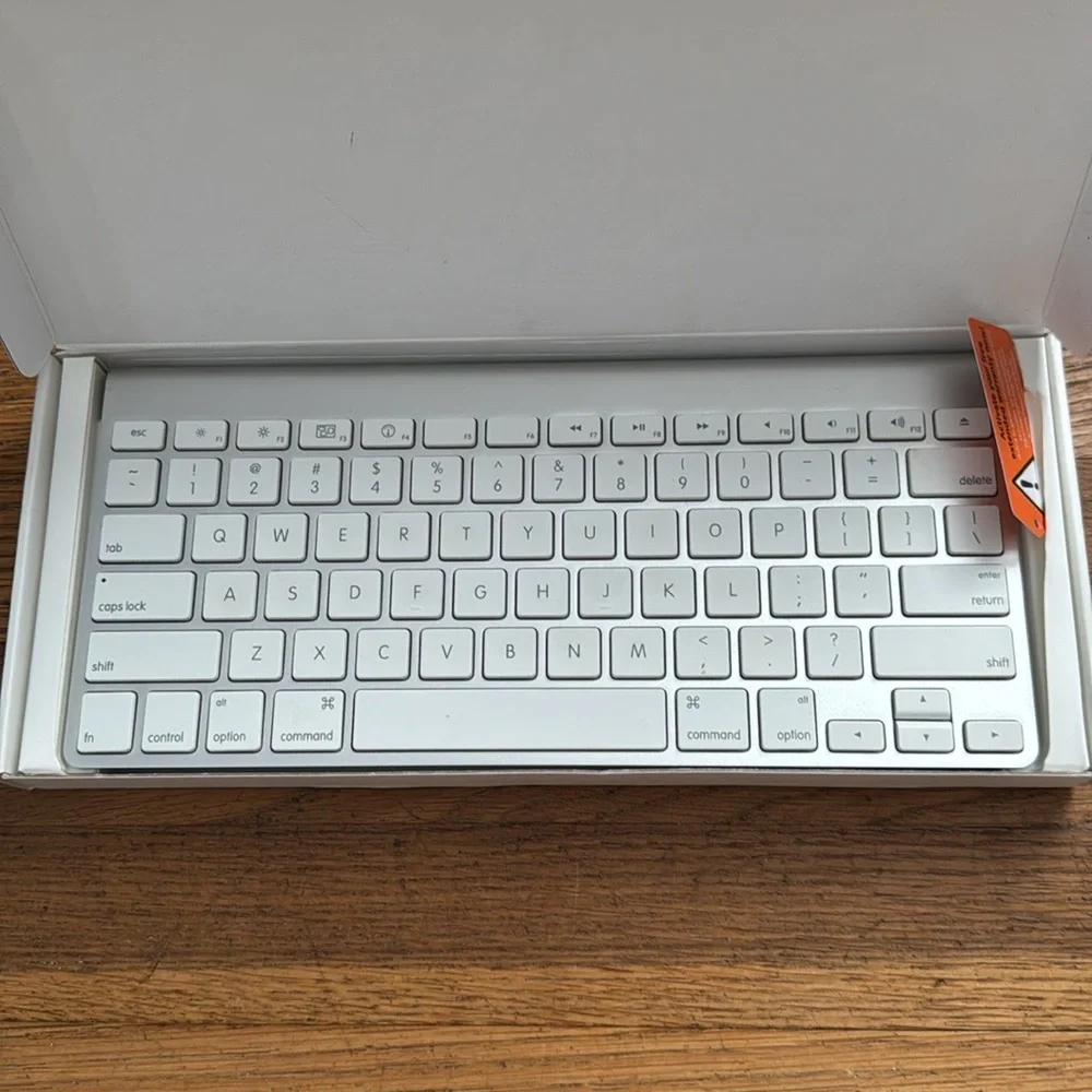 🍎Apple wireless keyboard. Model A1314.
